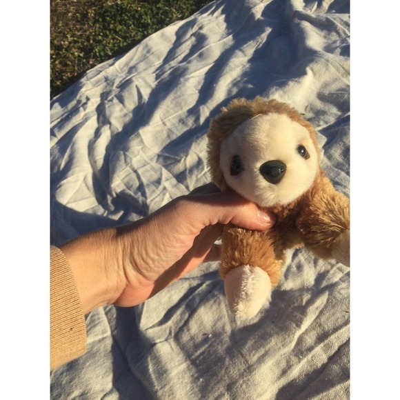 Aurora stuffed animal sloth brown tan 7” 7 in 2021 toy stuffie plushie cream - Picture 1 of 11